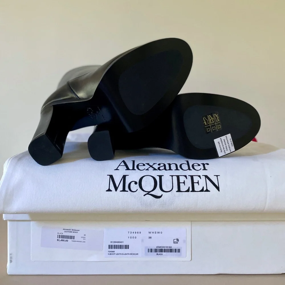 Alexander McQueen Black platform Ankle Boots US8
